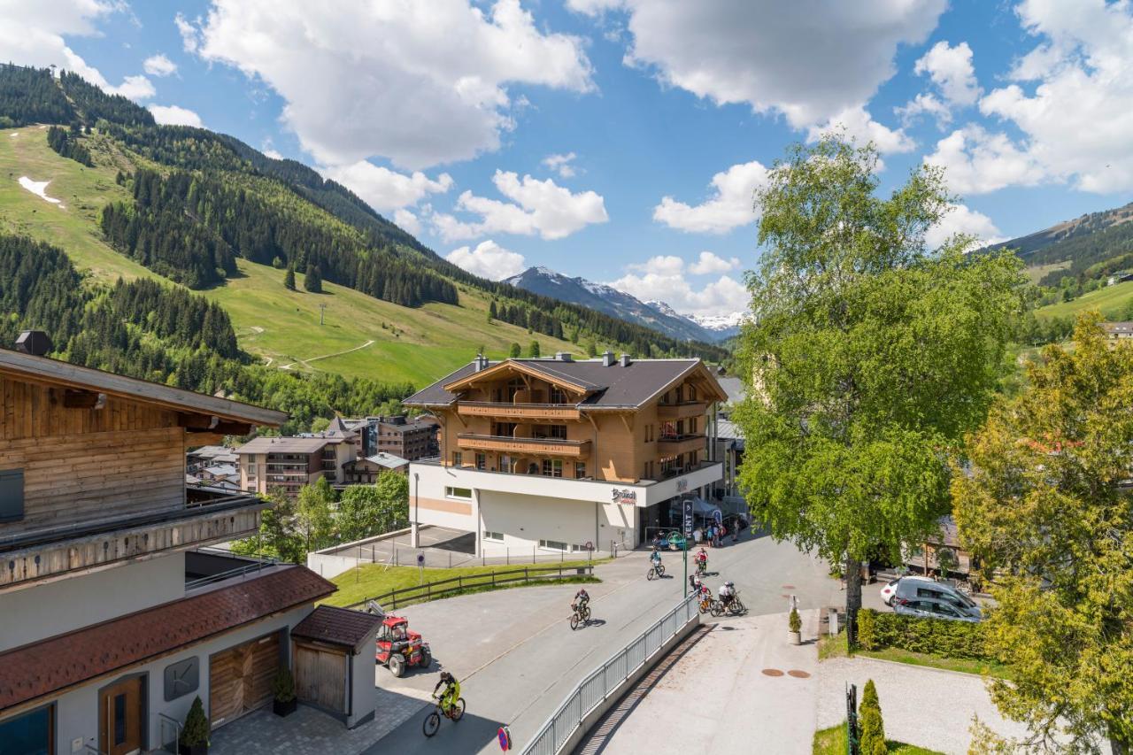 Appartements Bernhofer Saalbach-Hinterglemm Dış mekan fotoğraf